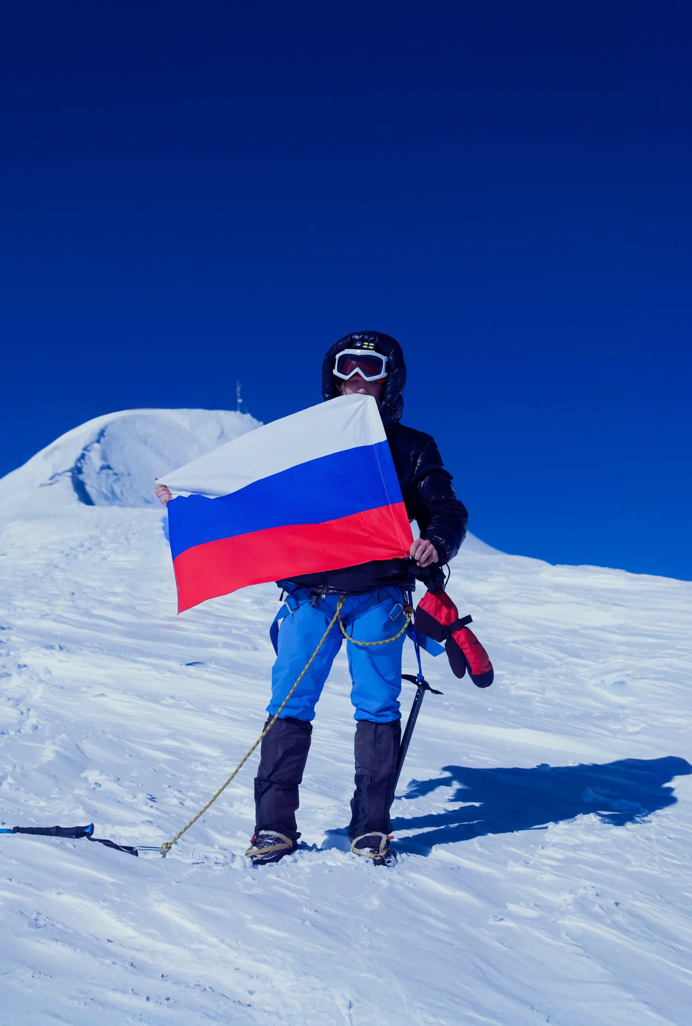Никита на вершине Эльбруса